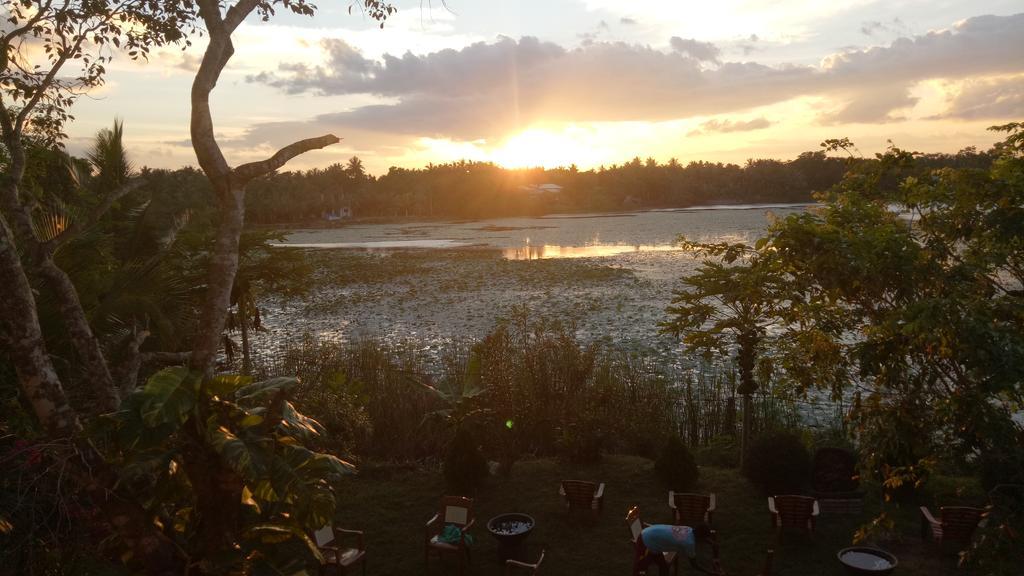 Heritage Lake View Anuradhapura Exterior foto
