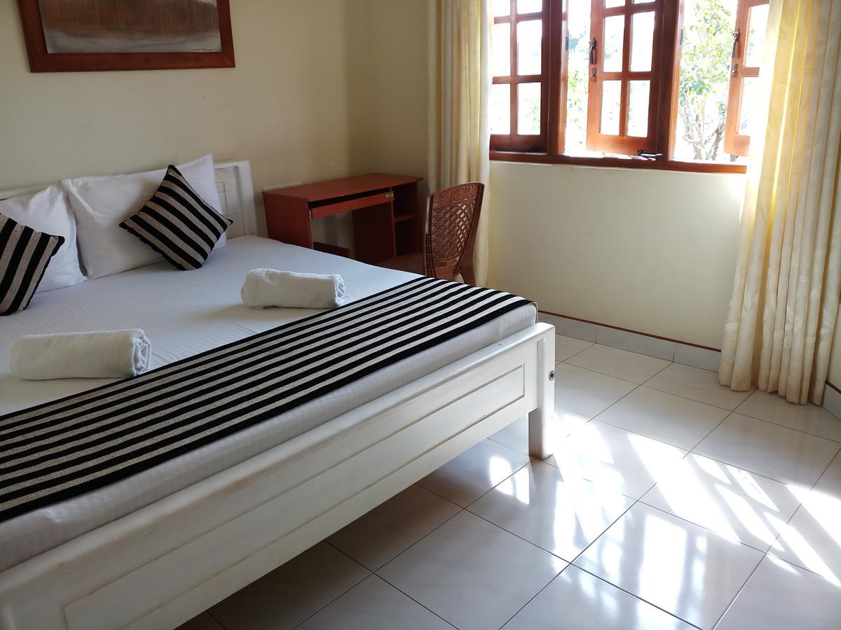 Heritage Lake View Anuradhapura Exterior foto